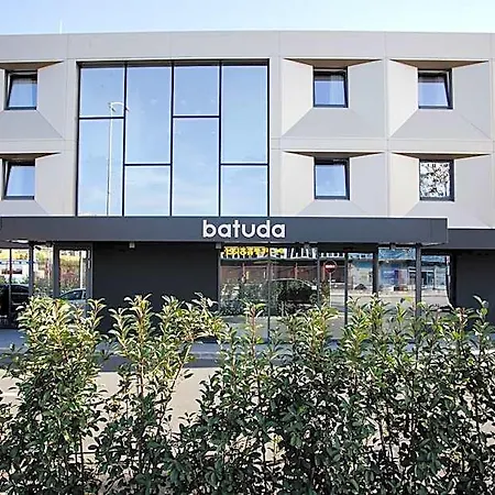 Batuda 酒店 3*